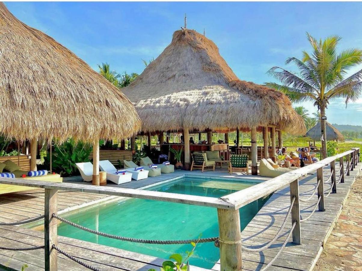Sumba Beach House Вайкабубак Экстерьер фото