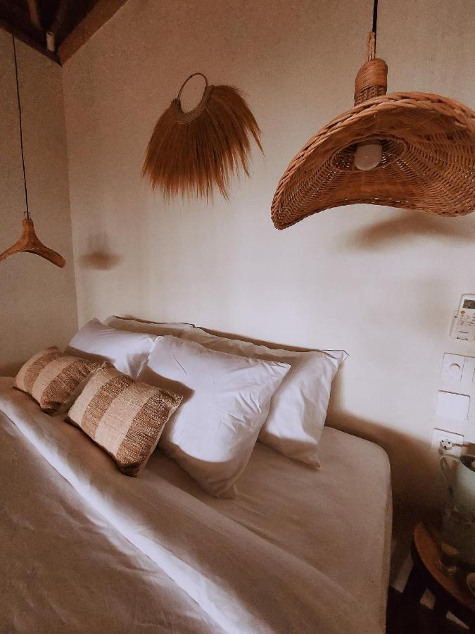 Sumba Beach House Вайкабубак Экстерьер фото