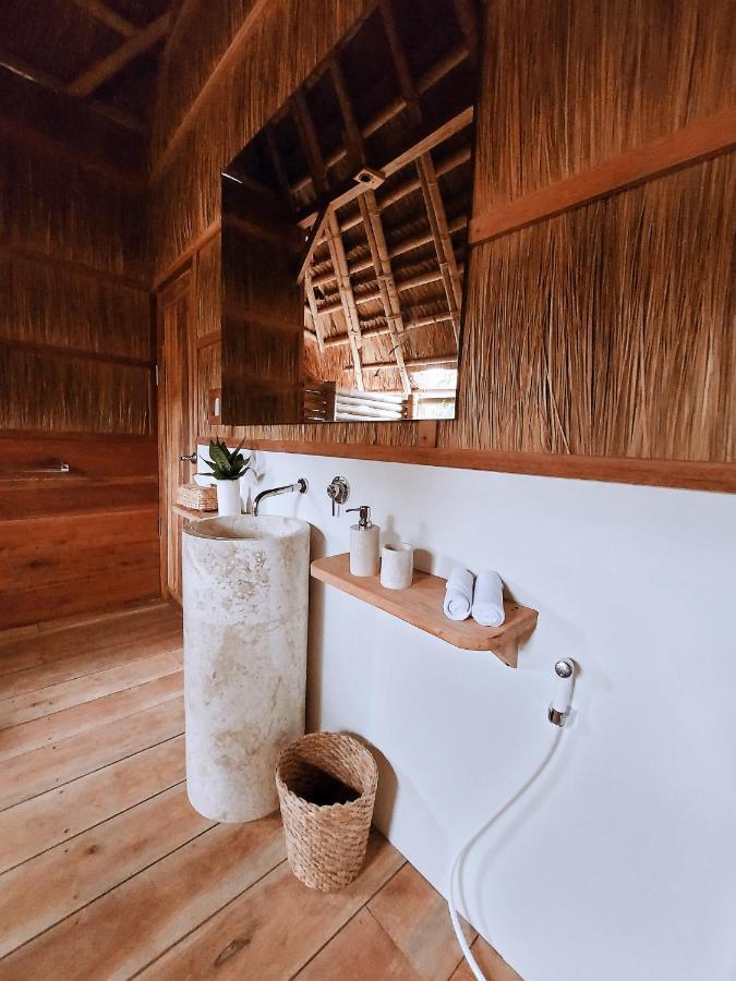 Sumba Beach House Вайкабубак Экстерьер фото